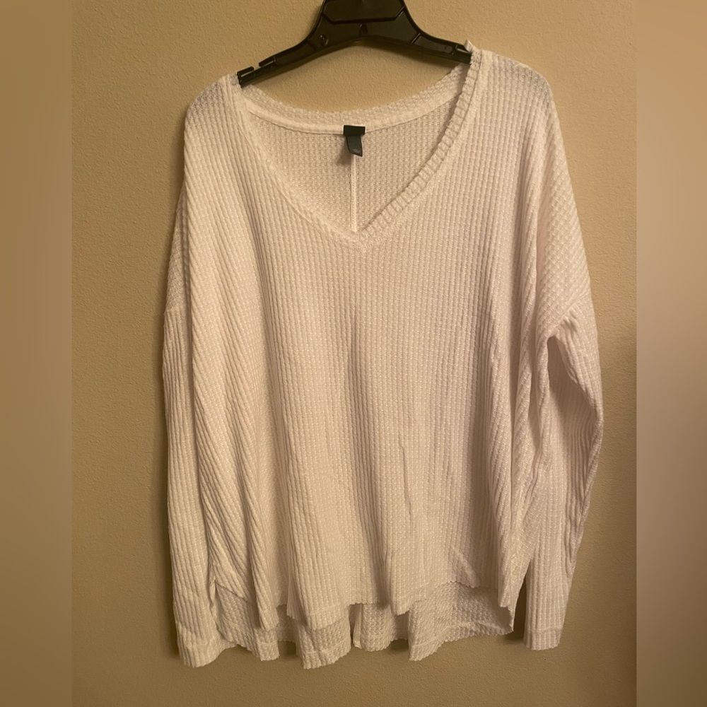 Wild fable thermal hi low tee XL